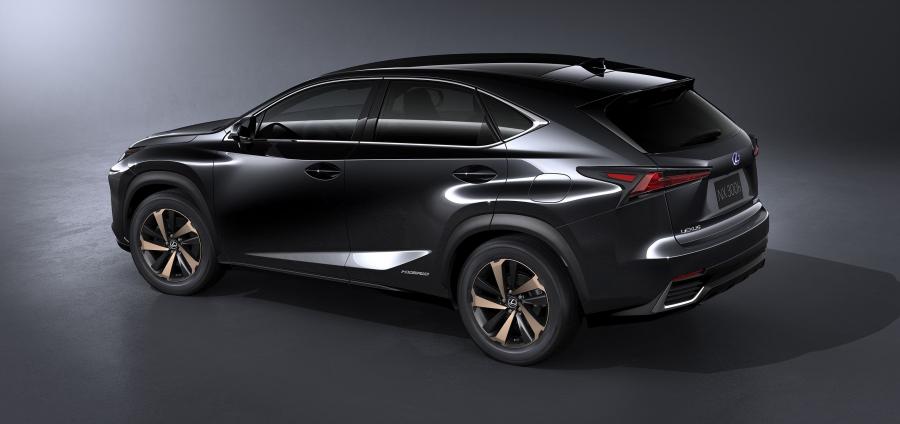  Lexus NX300h 2017 года  (WW) (фото 8 из 19)